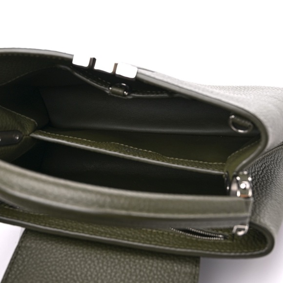 Louis Vuitton Capucines BB Tairillon Khaki Never worn - Picture 3 of 16